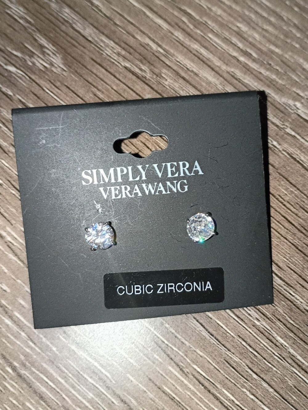 NWT Simply Vera Vera Wang Silver Clear Cubic Zirconia Stud Earrings